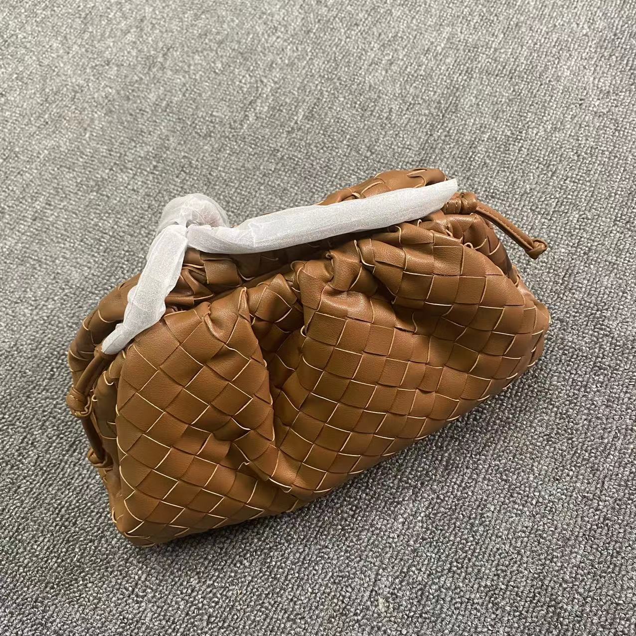 包包女新款皱褶饺子包真皮云朵包牛皮编织单肩斜挎包阿希歌同款