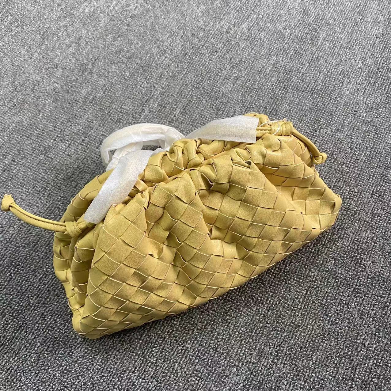 包包女新款皱褶饺子包真皮云朵包牛皮编织单肩斜挎包阿希歌同款
