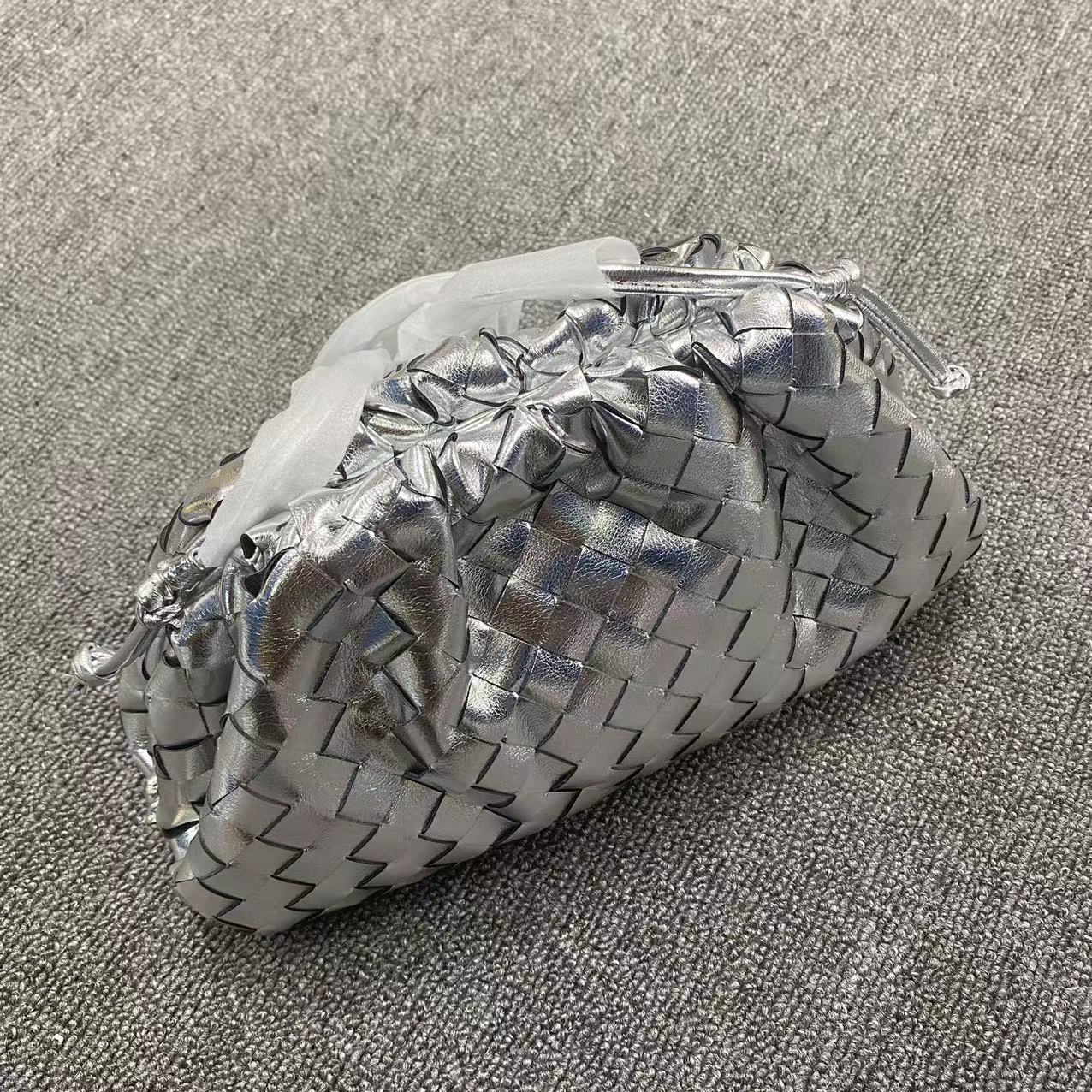 包包女新款皱褶饺子包真皮云朵包牛皮编织单肩斜挎包阿希歌同款
